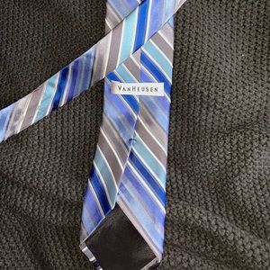 Van Heusen Tie
